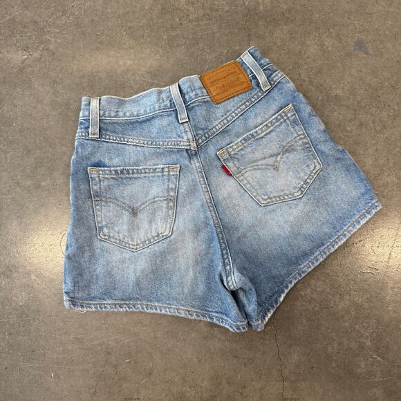 Levi's Pants - Vintage Y2k Levi's Mom Denim Medium Wash Midi Mini Jean Shorts SZ 23